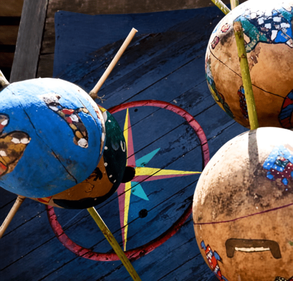The “Un globe des mondes” Exhibition at the Musée d’Aquitaine in Bordeaux