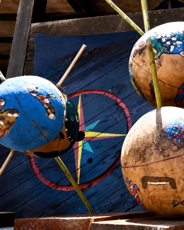 The “Un globe des mondes” Exhibition at the Musée d’Aquitaine in Bordeaux